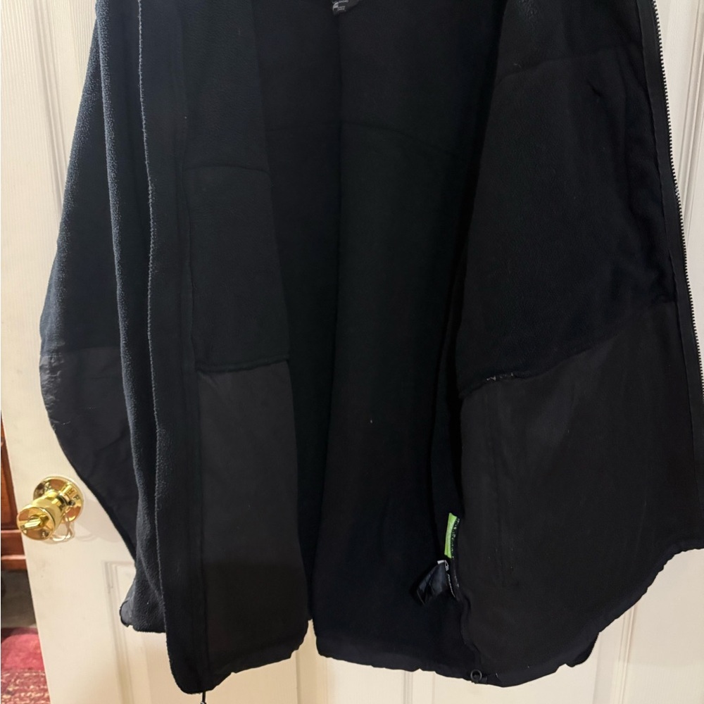 The North Face Men's Black Lightweight Jacket